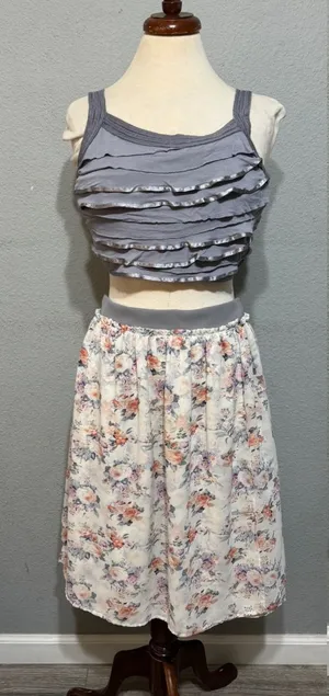 MIKAROSE Women Floral Chiffon Midi Skirt Gray‎ Waistband Ruffle Hem Size M thumbnail 1