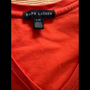 Ralph Lauren V-neck T-shirt size Large thumbnail 4