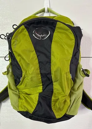 Osprey Green Ozone Day Hiking Backpack thumbnail 1