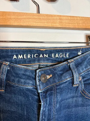 American Eagle dark wash Mom Jeans thumbnail 2