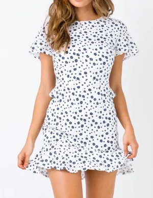Dress thumbnail 1
