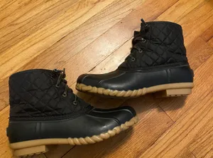 Duck Boots thumbnail 2