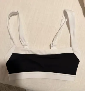 FORM sports bra Size XS thumbnail 1