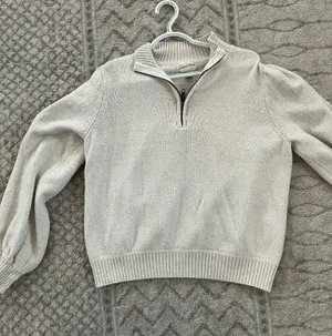 Universal Threads Cream Sweater Universal Thread Knit Pullover thumbnail 1