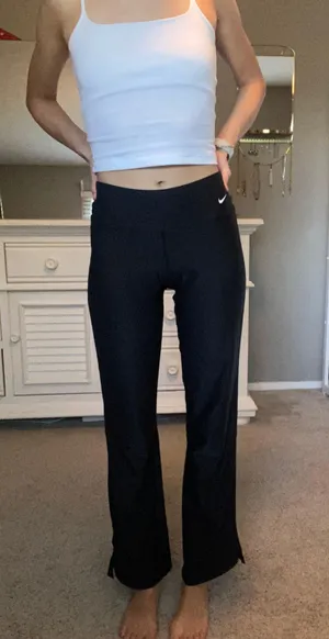 Nike Flare Yoga Pants thumbnail 4