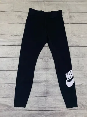 Nike Sportswear Classics High-Waisted Graphic Leggings thumbnail 1