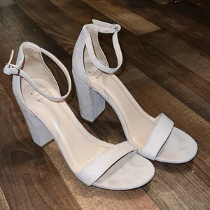 Elegant Beige Ankle Strap Heels size 9 thumbnail 2