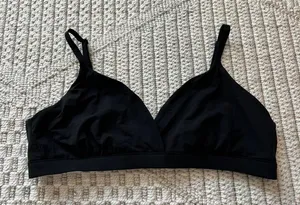 Skims Fits Everybody Triangle Crossover Bralette thumbnail 1