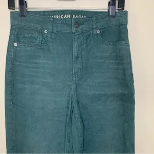 American Eagle Green Corduroy Mom Straight Jean Size 2 thumbnail 4