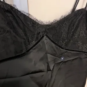 Abercrombie & Fitch Black Lace Trim Camisole M thumbnail 4