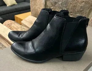 Esprit Booties Elegant Black Leather Ankle Booties 7 M thumbnail 1