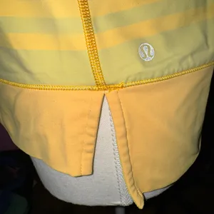 Lululemon Warm up run crew thumbnail 9
