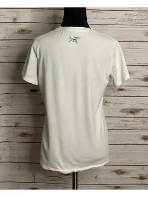 Arc'teryx Women's white mountain graphic short sleeve t-shirt Small gorpcore thumbnail 5