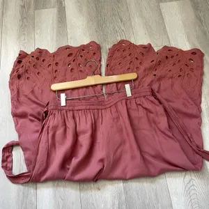 Anthropologie Bohemian Pants high rise crop pull on eyelet womens Pink (medium) thumbnail 5