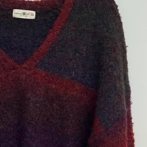 Natural Life XL Oversized Fuzzy V-Neck Sweater Burgundy Purple Wool Blend thumbnail 3