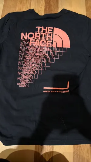 The North Face Women’s shirt thumbnail 1