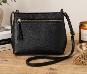 Universal Threads Black Crossbody Bag Adjustable Strap Gold Tone Zip thumbnail 1
