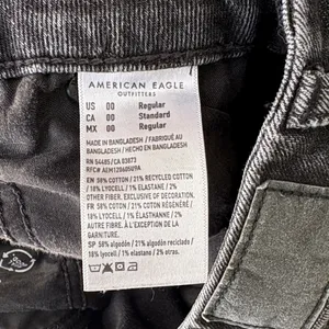 American Eagle 🦅 Curvy Super High-Rise Baggy Wide Leg Jeans thumbnail 6