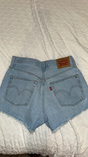 Levi’s 501 Denim Shorts Button Fly thumbnail 2