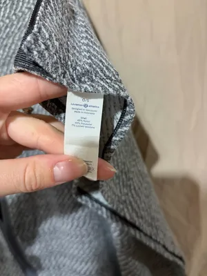 Lululemon Vinyasa Wrap Heather Grey Convertible Snap Scarf Herringbone Rulu thumbnail 3