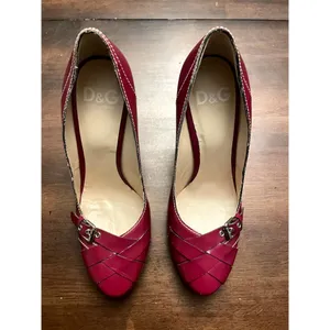 Dolce and Gabbana plum colored 3 inch heel women's 37 1/2 thumbnail 3