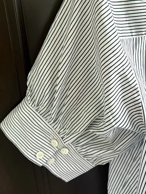 Like New FRAME Striped V Neck Puff Sleeve Organic Cotton Top Medium Retail $298 thumbnail 12