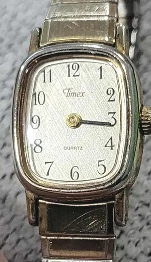 Vintage Timex‎ Quartz Women's Gold Tone Analog Watch Expansion Band thumbnail 1