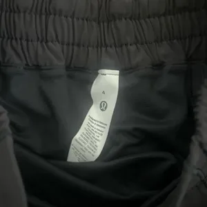 Lululemon Hotty Hot High-Rise Lined Short 4” thumbnail 3