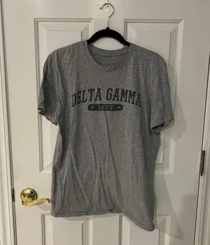 Delta Gamma Shirt Gray Size M thumbnail 1