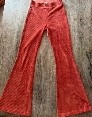 Aerie Groove-On Ribbed Velour Flare Pant thumbnail 1