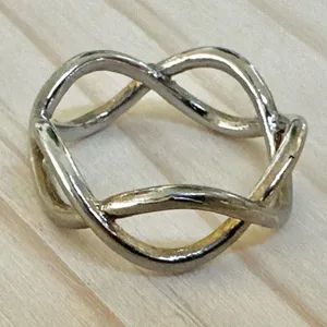 Infinity Twist Band Ring thumbnail 8