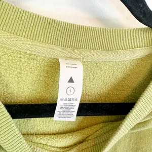 Vitality | Balance Athletica Warm Up Raw Hem Crop‎ Crewneck Sweatshirt Green thumbnail 7