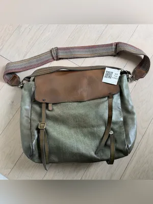 Free People We The Free Benton Messenger Bag in Olive Green - New w/ Flaw thumbnail 3