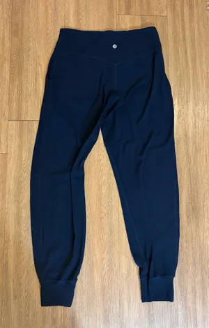 Lululemon Align Joggers thumbnail 1
