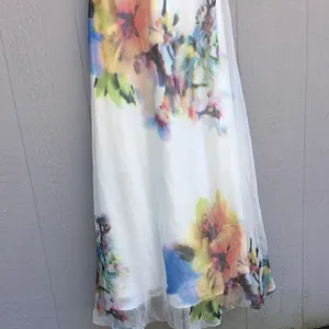 Dave & johnny Floral Sequin prom dress thumbnail 2