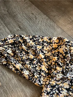 Petal & Pup Oona Midi Dress In Black Ditsy Floral XS nwt HTF thumbnail 7