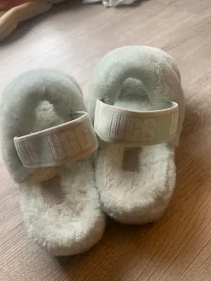 UGG sandals thumbnail 2