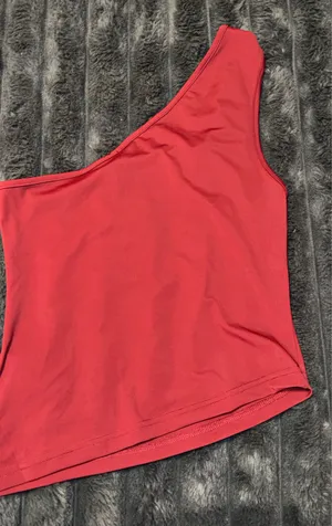 Edikted One-Shoulder Top  thumbnail 4