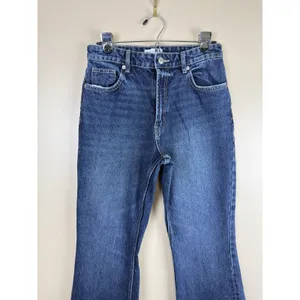 Zara Jeans Womens Blue Size 6 Denim Flare High Rise Raw Hem Medium Wash thumbnail 2