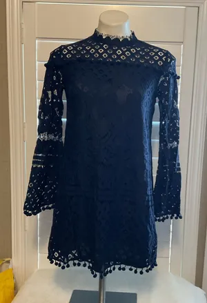 Old Navy Lace Dress thumbnail 1