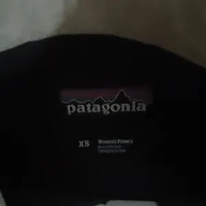 Patagonia Women's Black Jacket Some XS Winter Full zip Jacket thumbnail 4