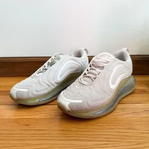 Nike Airmax 720 GS Size 9 thumbnail 4