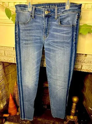 American Eagle women’s size 8 jegging two tone pinstripe detail down side seam thumbnail 1