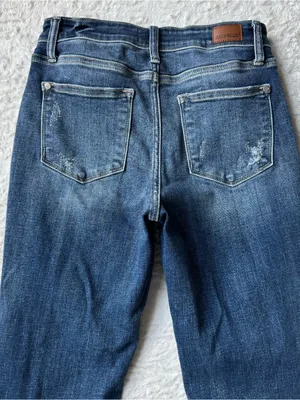 Judy Blue 5/27 Mid Rise Cuffed Destroyed Boyfriend Fit Jeans Distressed Denim thumbnail 9