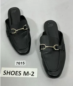 Womans Excellent Cond. A New Day Classic Slip On Loafers 9 Black Gold Hardware thumbnail 1