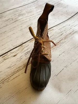 L.L.Bean Iconic and Trendy Brown and Black Lace-Up Duck Boot Keychain thumbnail 5