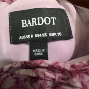 Bardot Pink Floral Ruched Mini Dress Keyhole Long Sleeve XS Fairycore Boho thumbnail 8