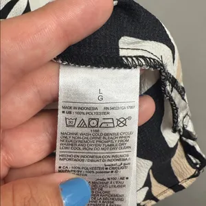Old Navy Black and Cream Floral Top, Large thumbnail 4