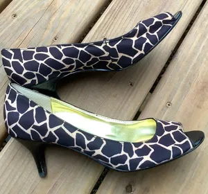 Bandolino Pretty open toe pumps 🤎🤍🤎 thumbnail 1