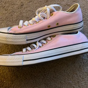 Chuck Taylor’s All Stars Converse Unisex low-tops 8.5/10.5 Pink and Gray thumbnail 4